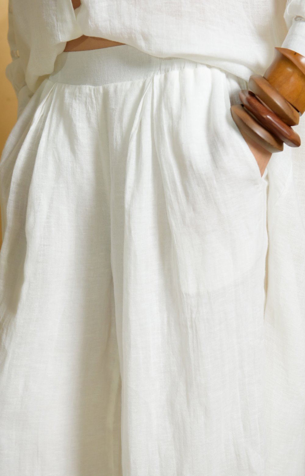 Костюм ШАЙ 05427АА белый